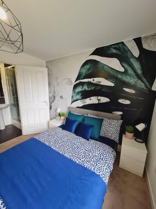 Stylish 2 Bedroom Apartment / Free Gated Parking Glasgow Bagian luar foto